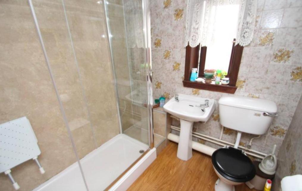 Guest House Private Room Near Glasgow City Centre 外观 照片